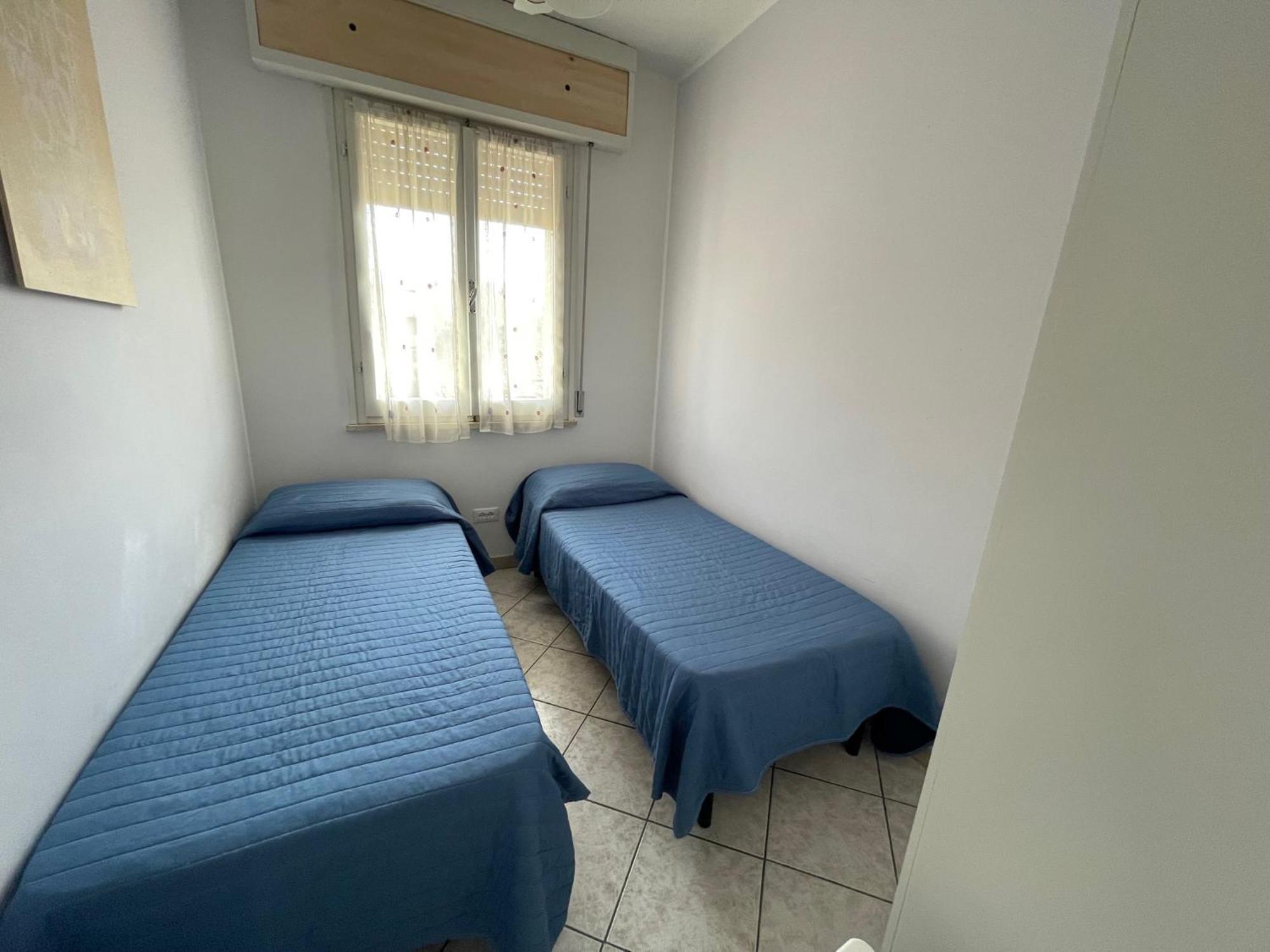 Residence Adriano Lido Adriano Ngoại thất bức ảnh