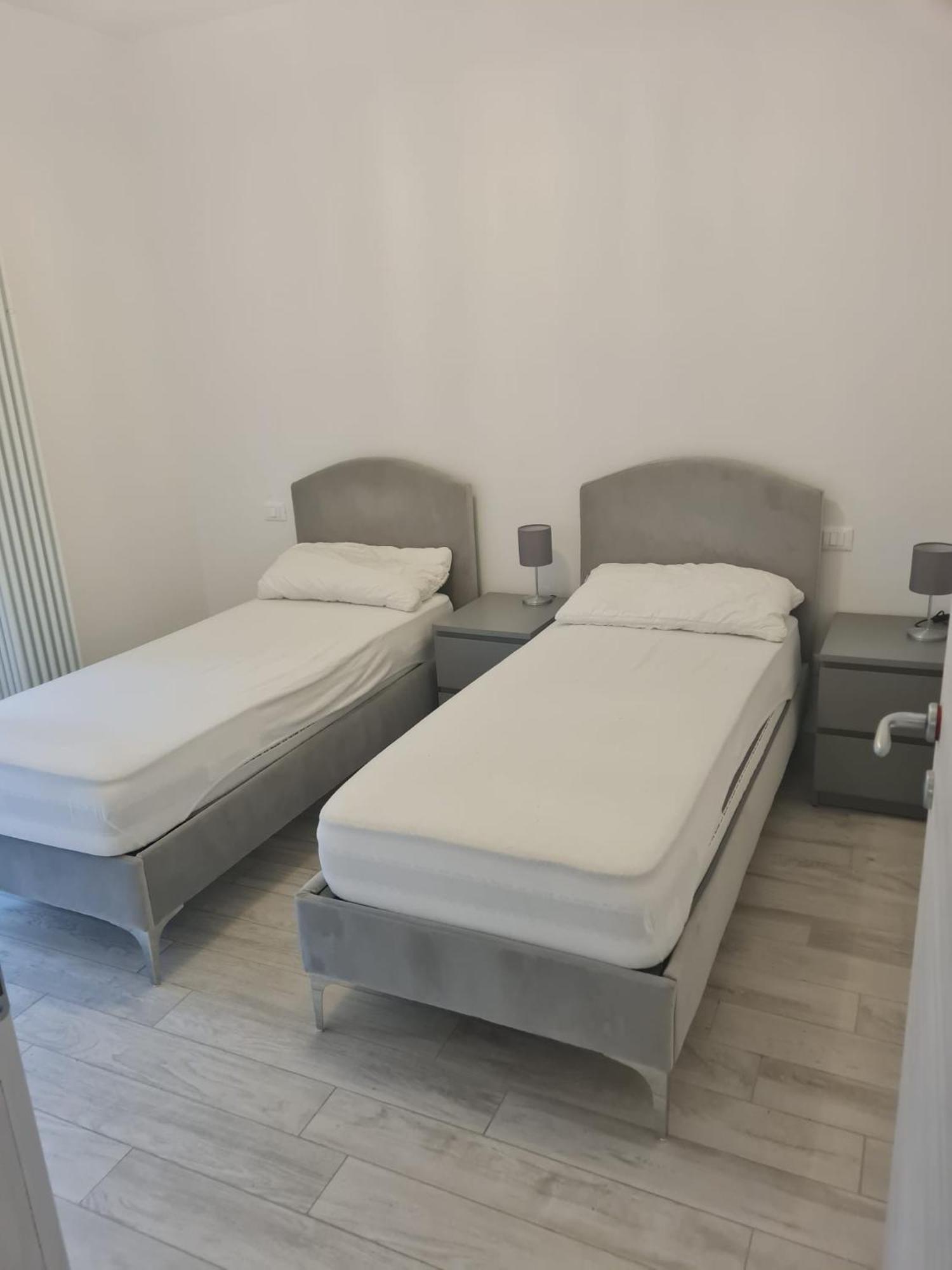 Residence Adriano Lido Adriano Ngoại thất bức ảnh